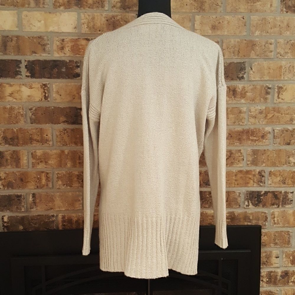 Braeve | Criss Cross Sweater - Picture 5 of 8